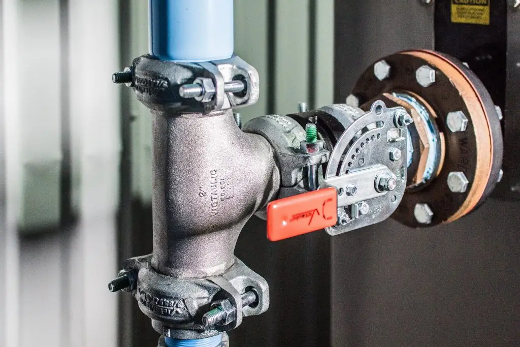 Compression Example Airplane Why Compressed Air Leak Detection Matters - Flow Control Group